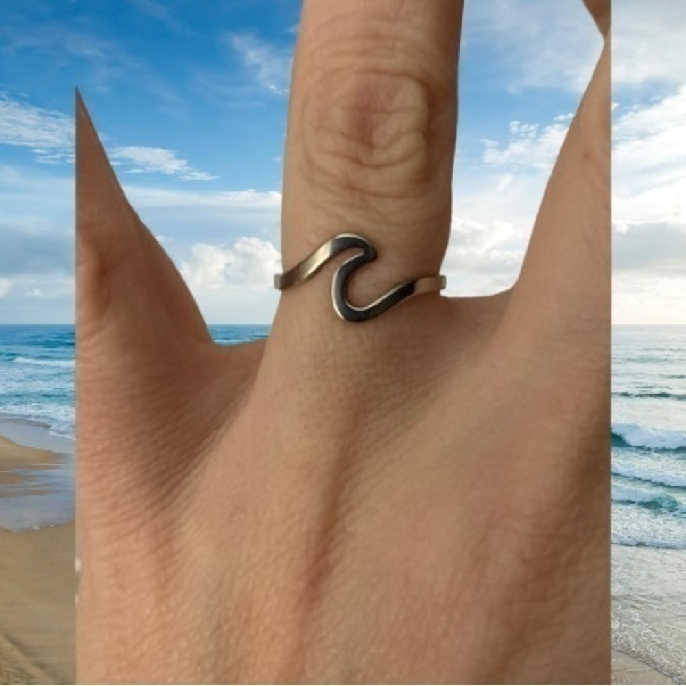 Non-Tarnish 201 Stainless Steel Wave Finger Ring for Women, Stainless‎ NWT